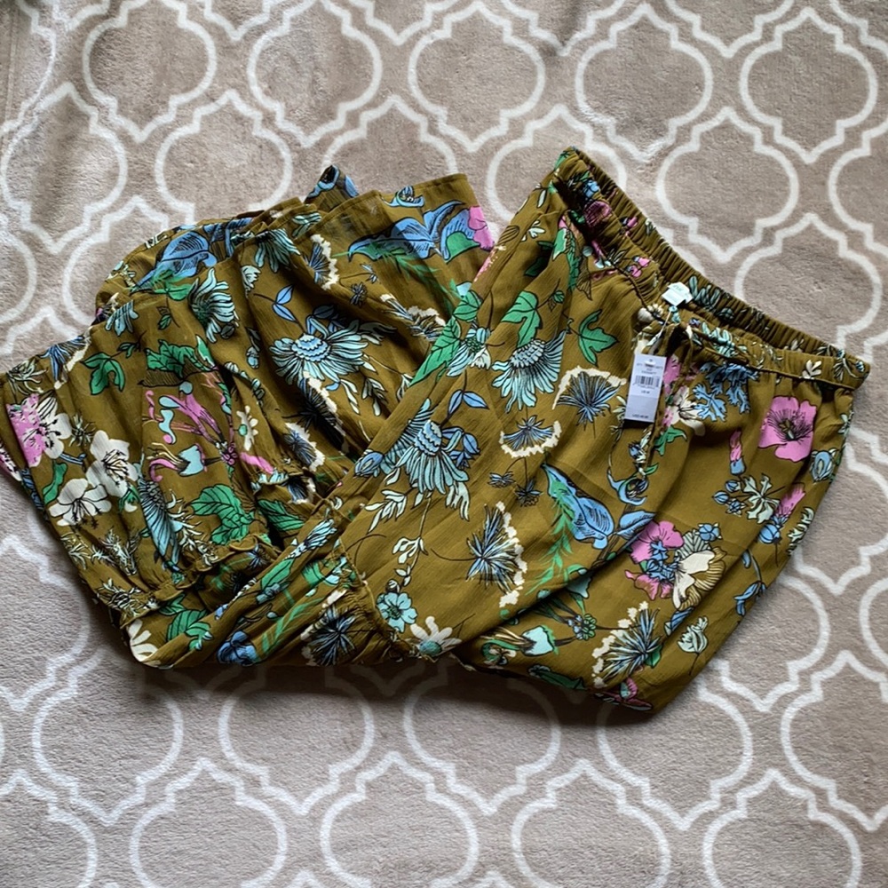 NWT Floral Tiered Maxi Skirt